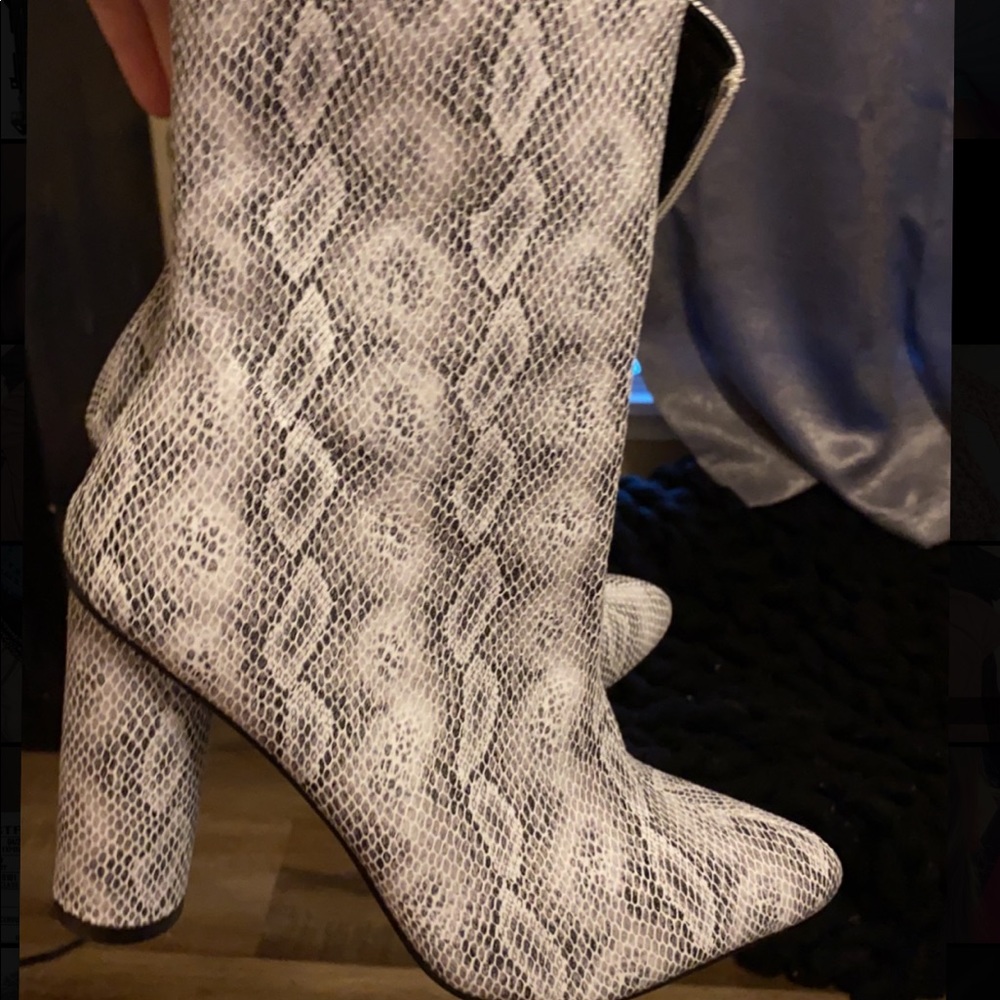 Fashion Nova boots